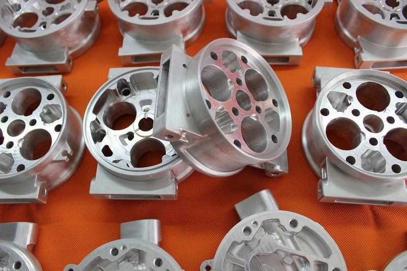 金屬手板廠家如何選擇？